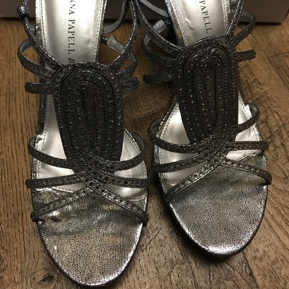 Adrianna Papell Brandy Pewter Silver Sandals 8 - Picture 3 of 8